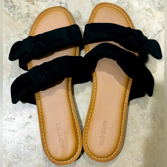 Old Navy Shoes - Old Navy Black Bow Sandals